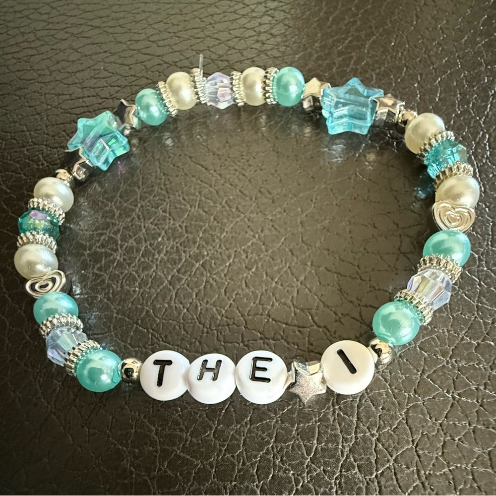 The 1 Taylor Swift Handmade Friendship Bracelet